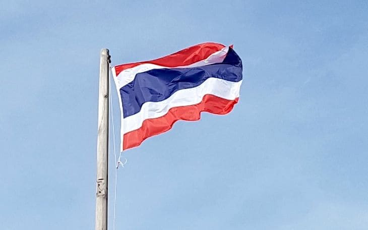 Thailand to Cambodia: Crossing the Border by Land Thailand to Cambodia: Crossing the Border by Land